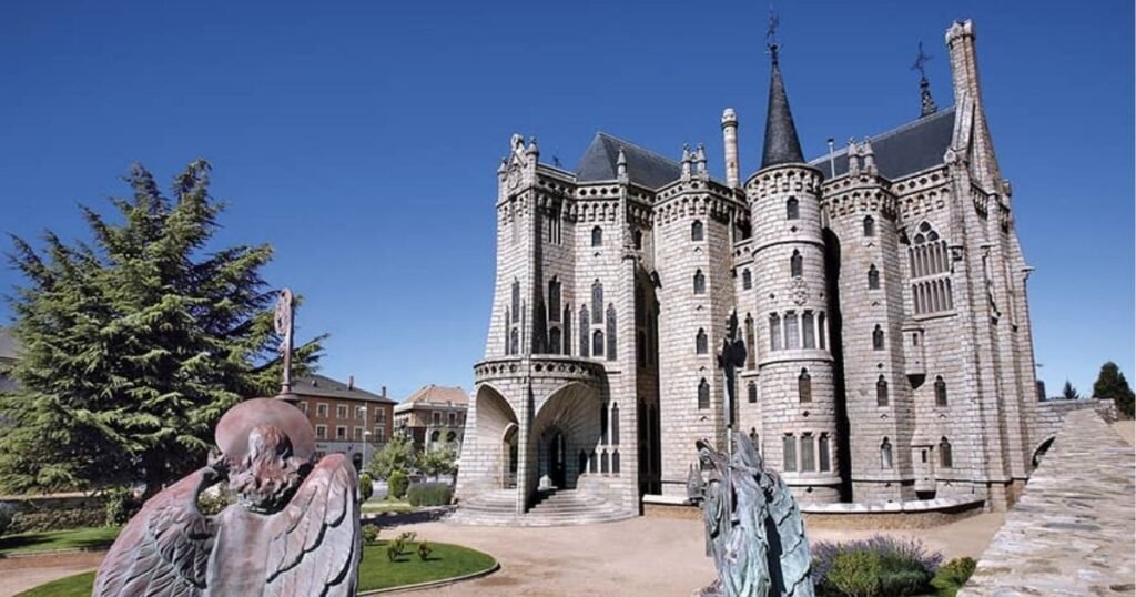 O Palácio Episcopal de Astorga, projetado por Gaudí